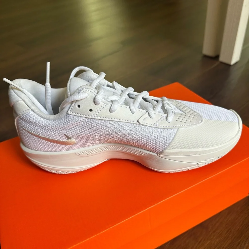 Nike lightweight women’s